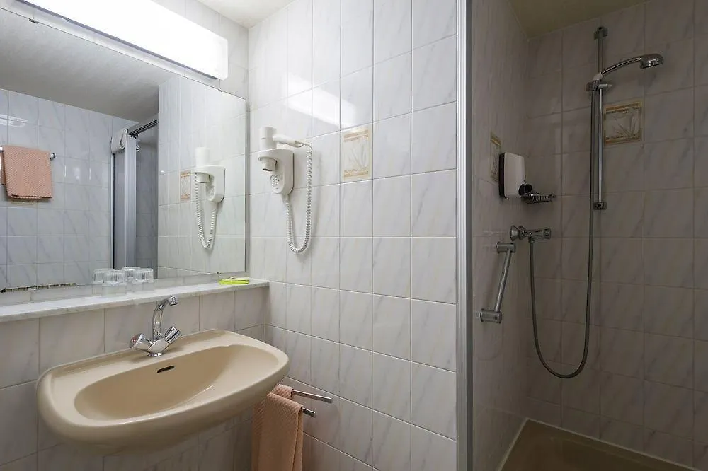Hotel St Hubert Reuler 3*,  Luxembourg